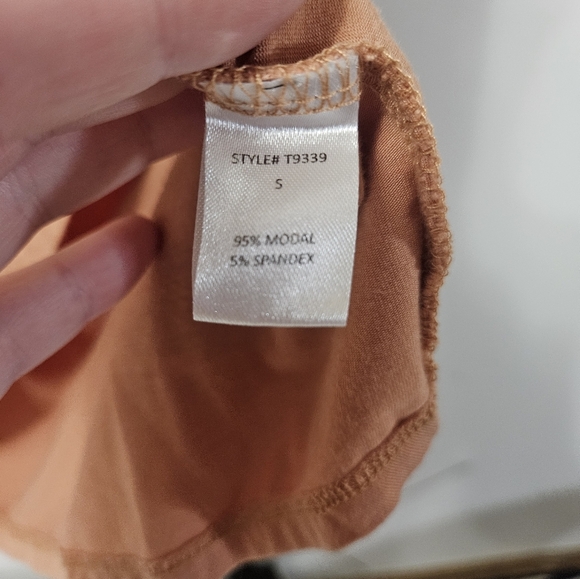 Rae Mode Womens Short Sleeve Orange Tee! - Picture 3 of 5